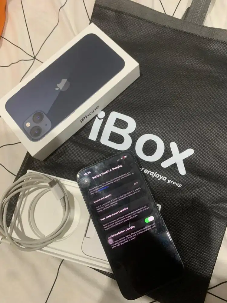 Dijual iphone 13 darkblue 128Gb garansi Ibox