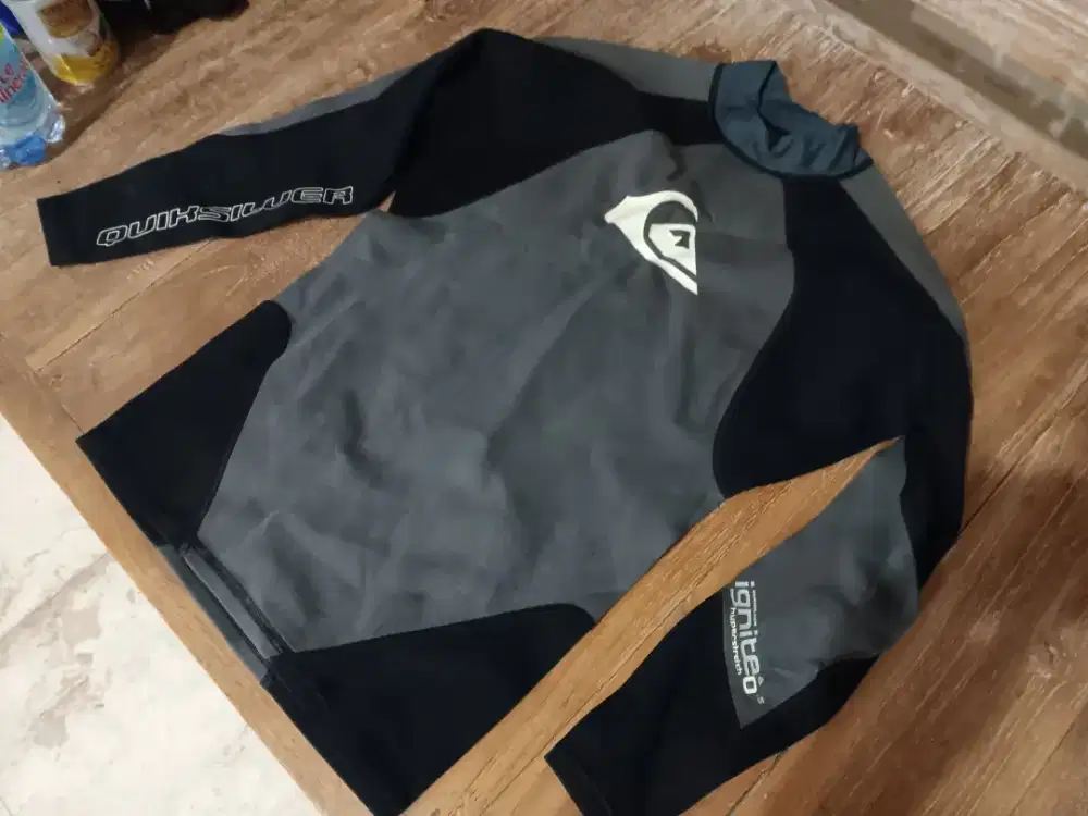 Wetsuit Quiksilver Ignite Hyperstretch Lengan Panjang - Size 50/M Orig