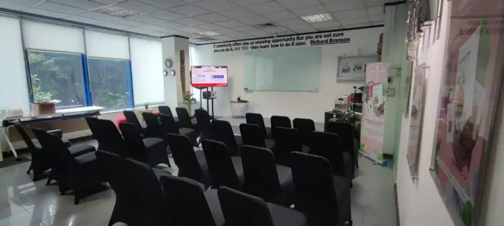 Ruang meeting gratis pakai