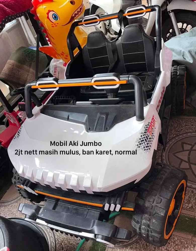 Mobil Aki Ban karet