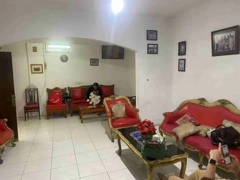 Disewa Rumah Strategis  dalam komplek nyaman di pulomas kayu putih dekat RS EMC pulomas