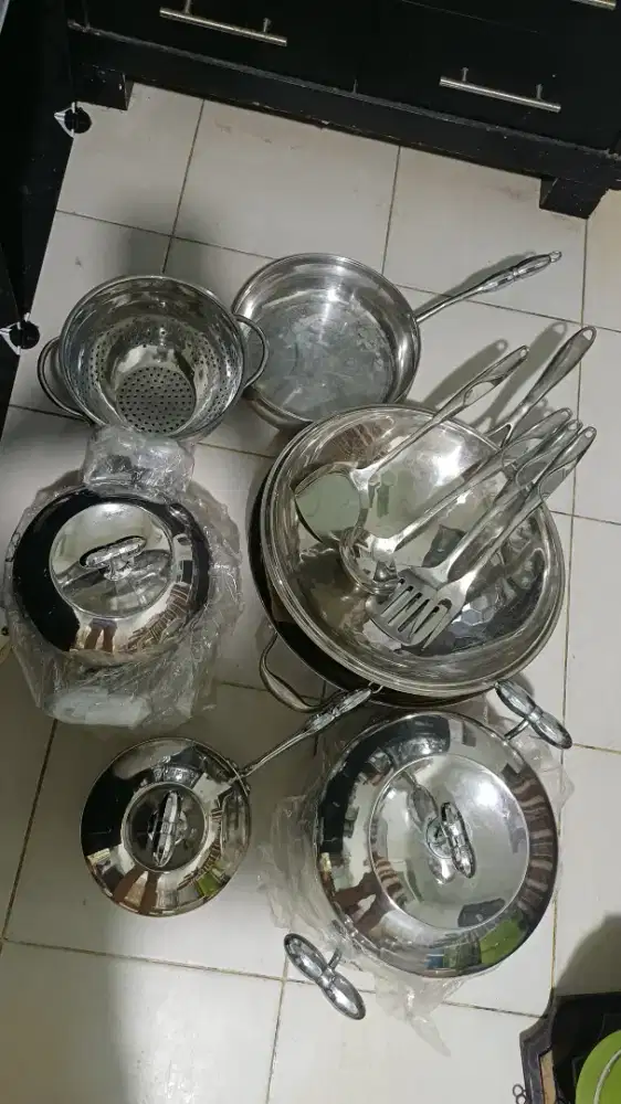 Panci Wajan merk KUCHE 1 Set