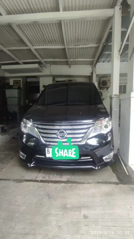 Nissan Serena 2016,Highway Star Bensin-AT hitam