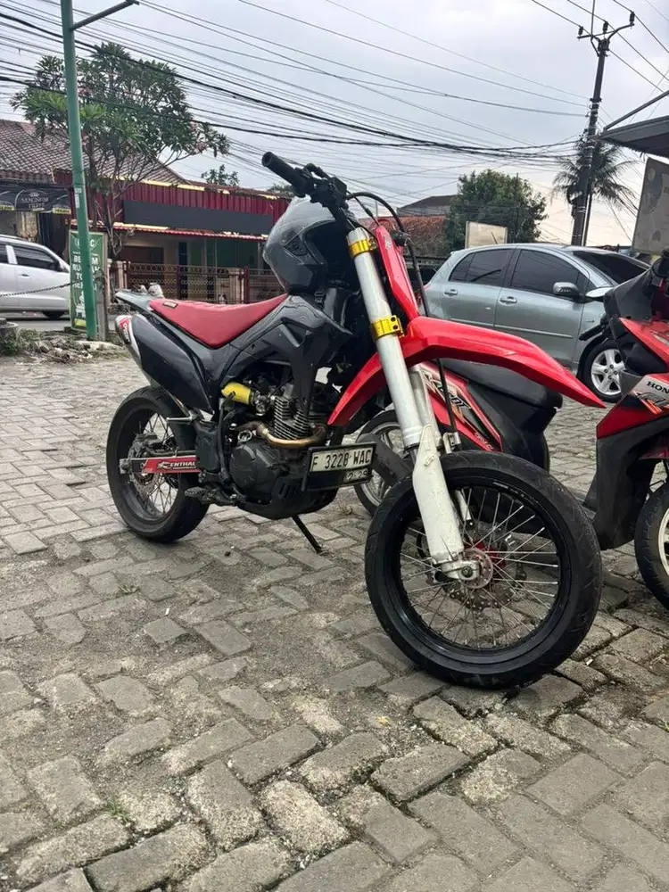 CRF 2019 SUPERMOTO