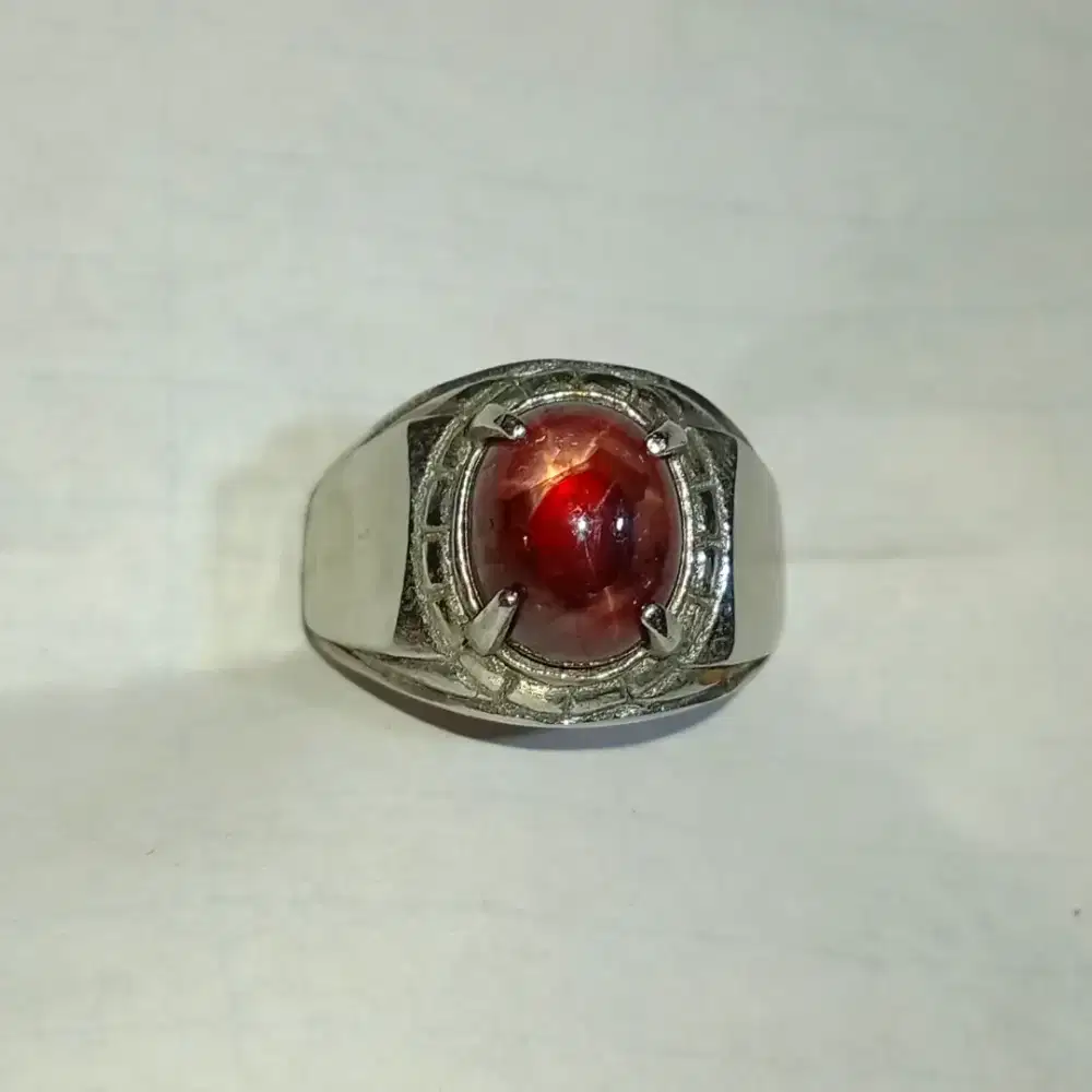 Natural Ruby Star Madagaskar HC 6.65 ct ring stainless super