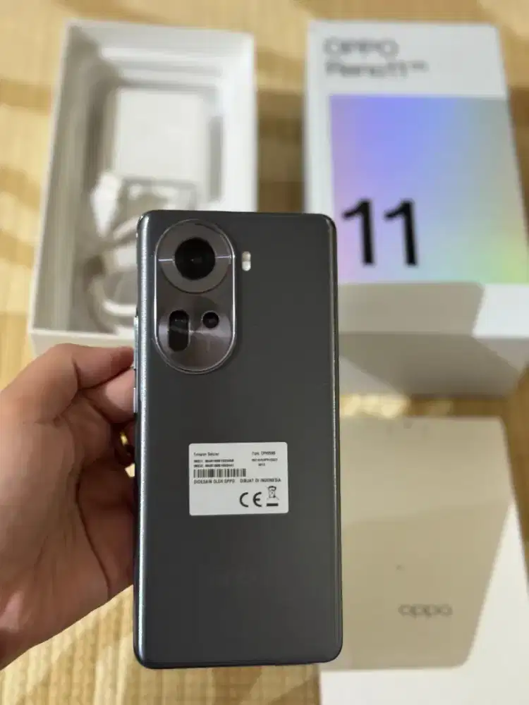 Oppo ram 12/256 second