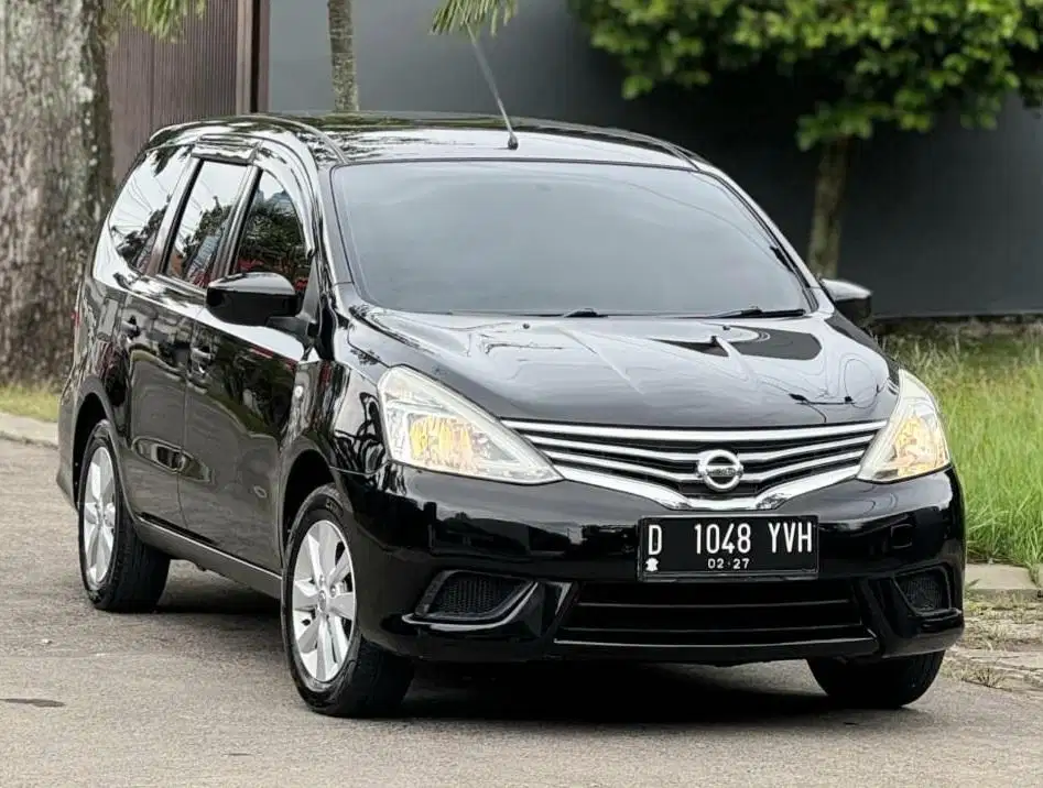 Nissan GRAND LIVINA SV 1.5 AT 2015 LowKM 97rb ISTIMEWA BANDUNG