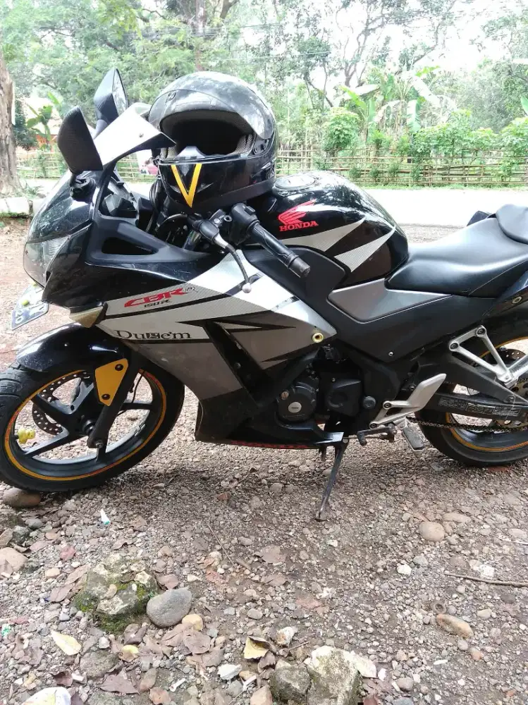 Jual cbr 150 kumplit
