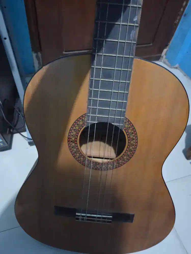 Di jual gitar yamaha C315