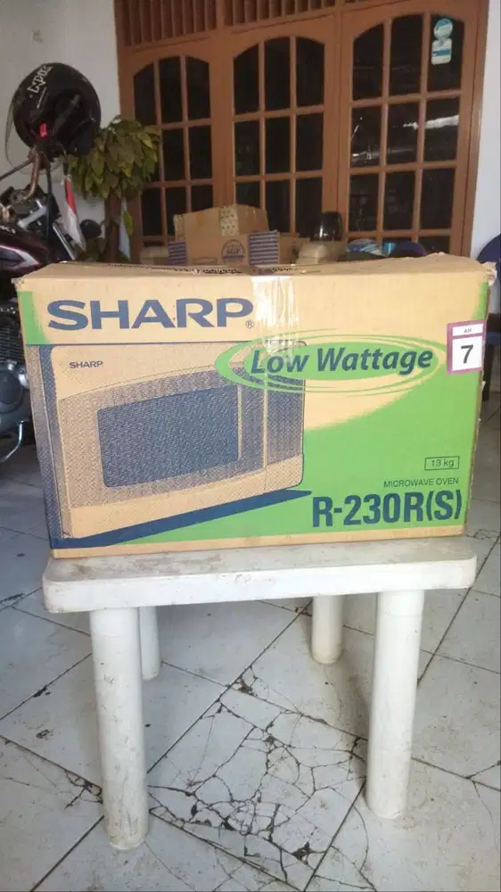 Microwave Sharp R-230R(S)
