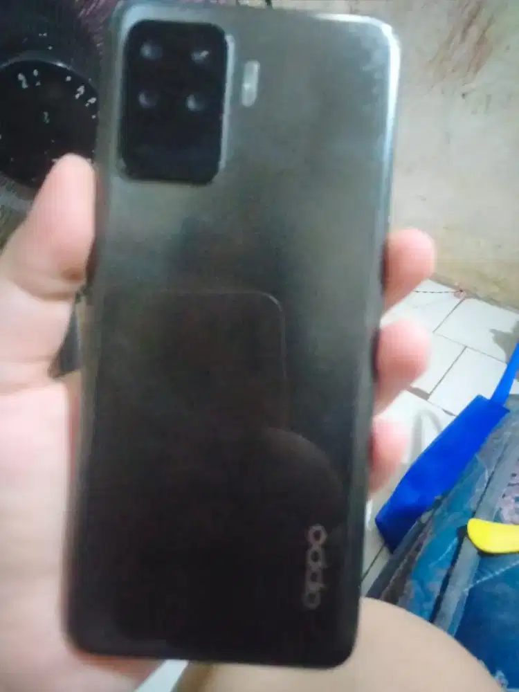 Jual hp Reno 5f