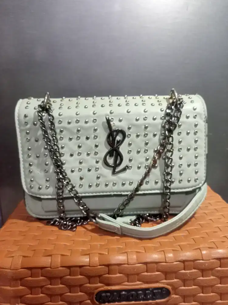 Tas bekas pakai kondisi bagus