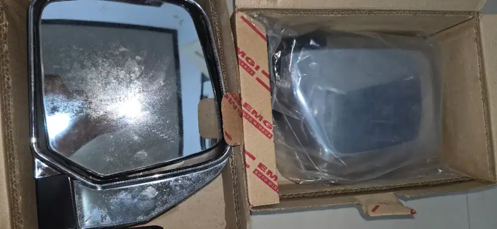 Kaca spion kijang krista