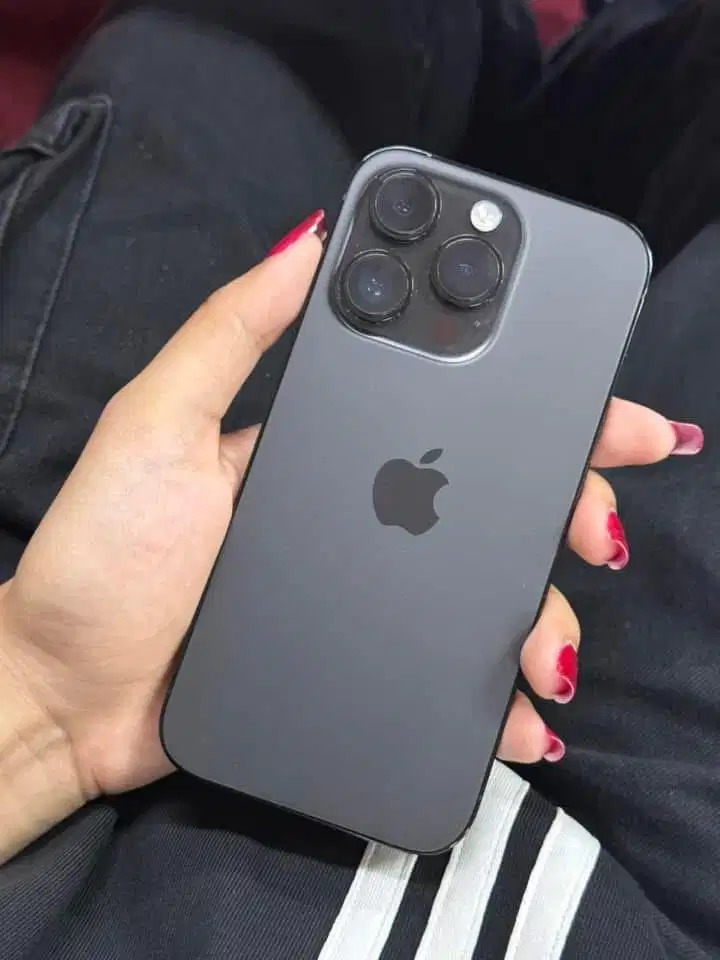 Iphone 14 pro 1 TB fullset, all operator indonesia no minus.