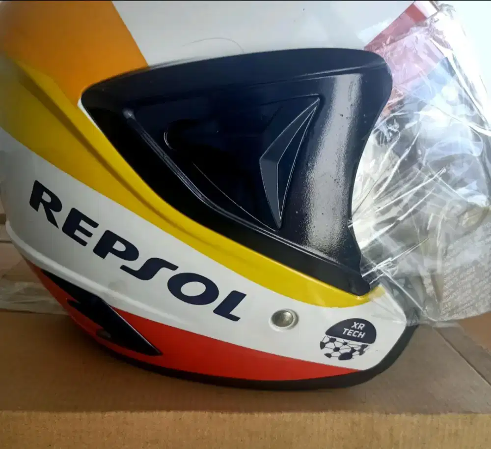Helm Repsol Edisi Terbatas