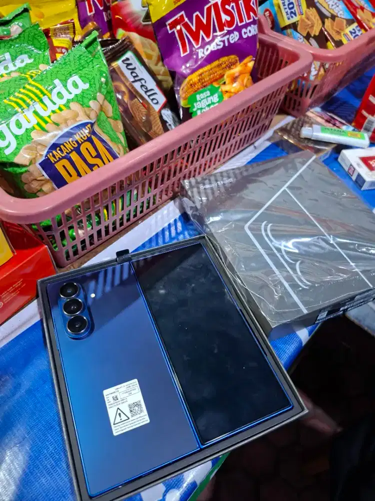 Samsung Z Fold 7 12/256 likenew garansi super panjang