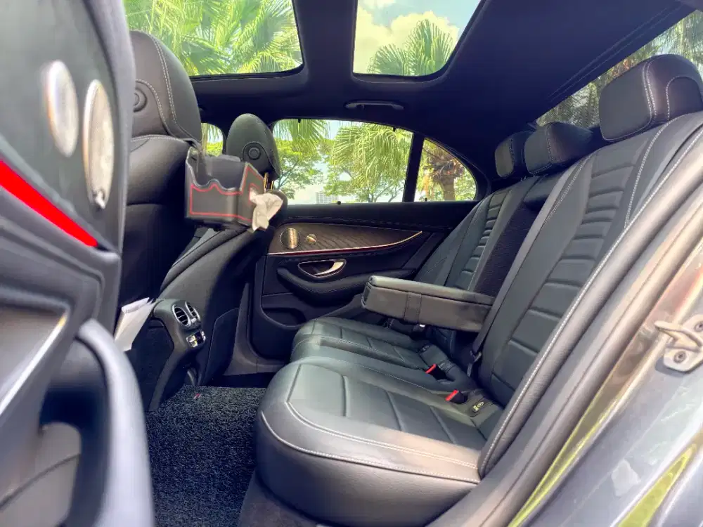 MERCEDES BENZ E300 AMG SUPER LOW KM W213 FACELIFT