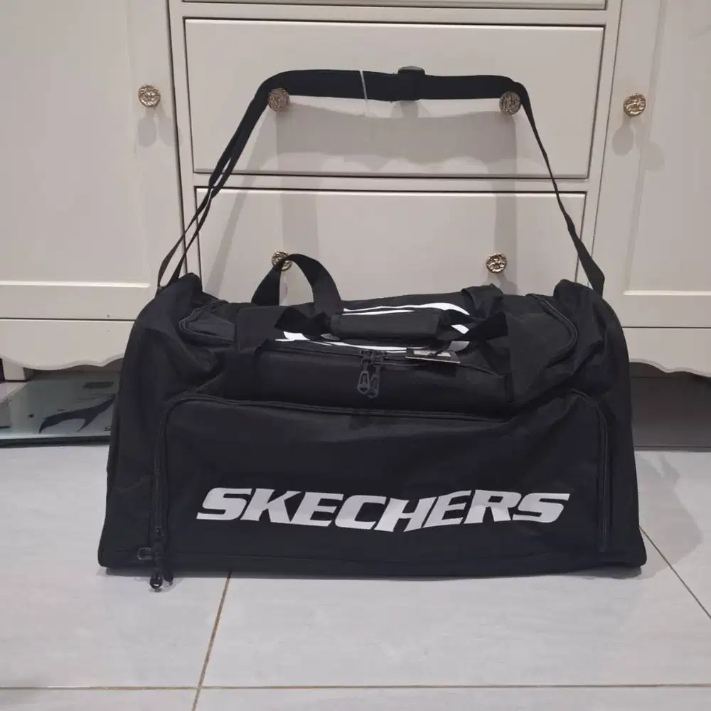 Tas Travel SKECHERS - SKE Duffle Bag (A/U) Unisex Original Black