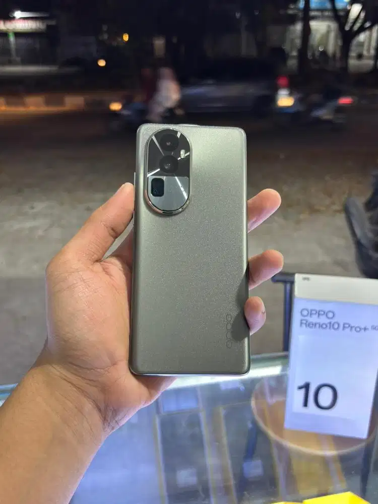 OPPO RENO 10 PRO+ 5G Ram 12/256, Kondisi Mulus, Lengkap, Bergaransi.