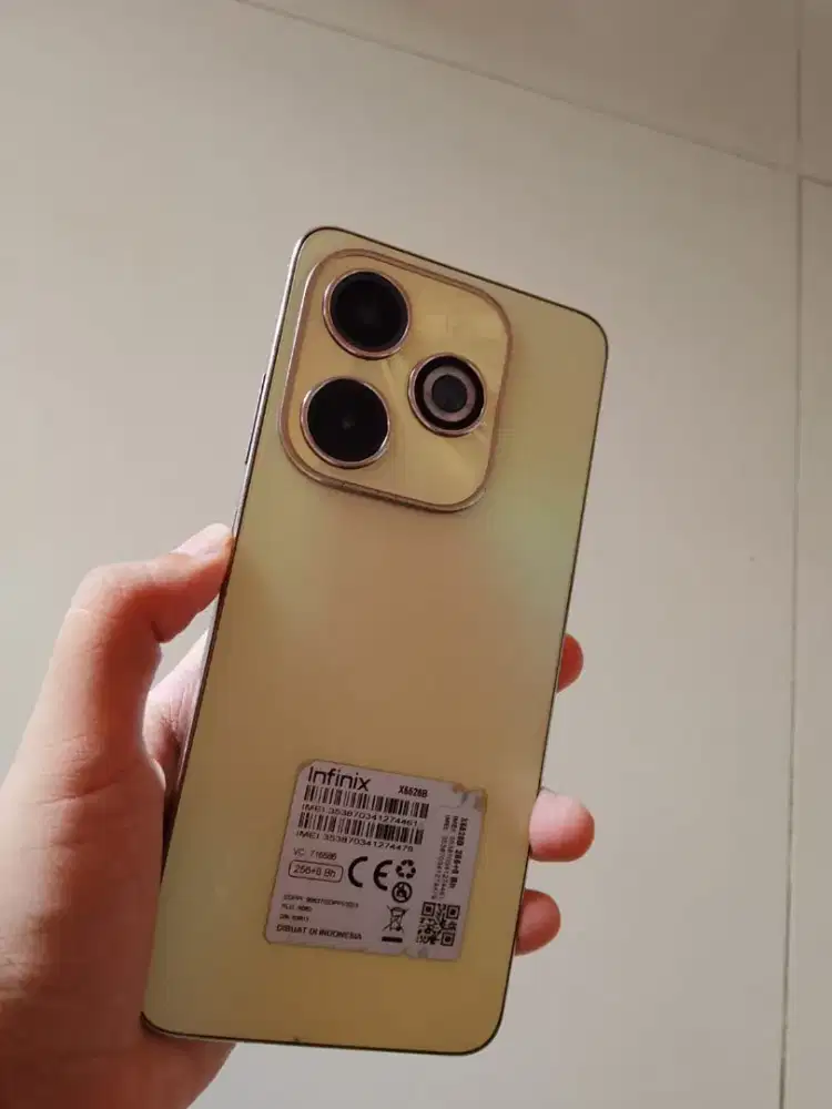 Infinix hot 40i 8/256, full ORI belum pernah service