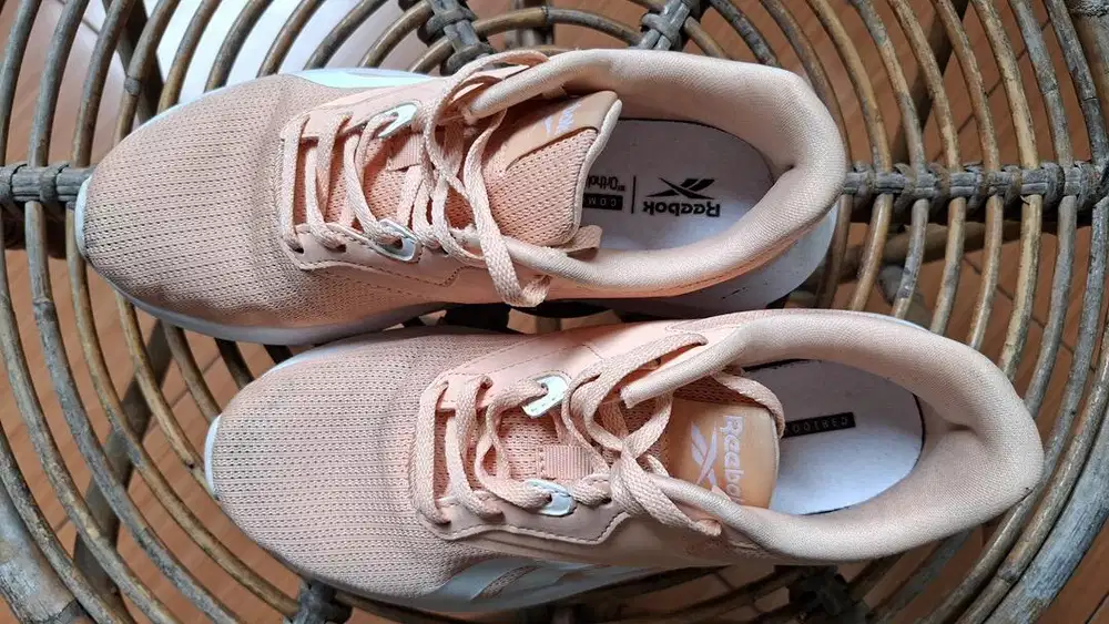 Sepatu Wanita Reebok size 37.5