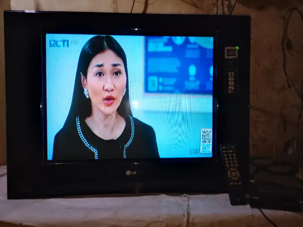 TV 29 LG slim + STB MATRIX