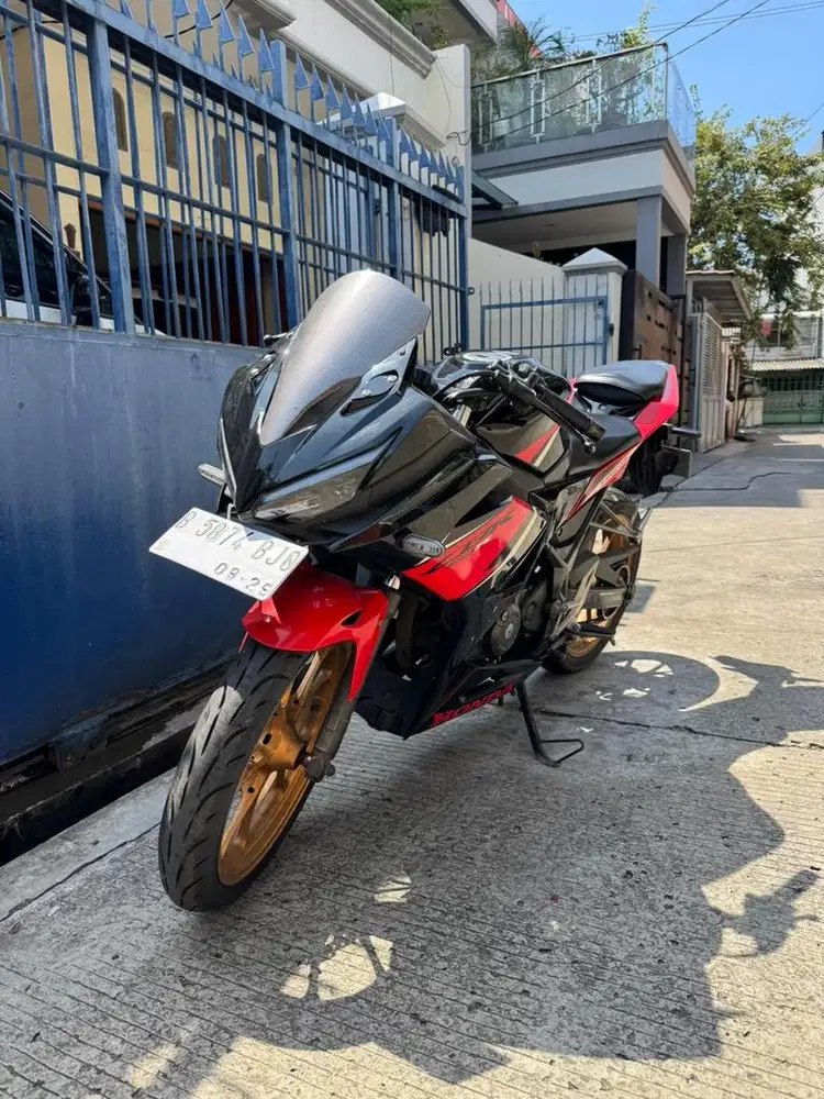 DIJUAL CBR 150R 2020 KONDISI MULUS TANGAN PERTAMA LANGSUNG GASSS