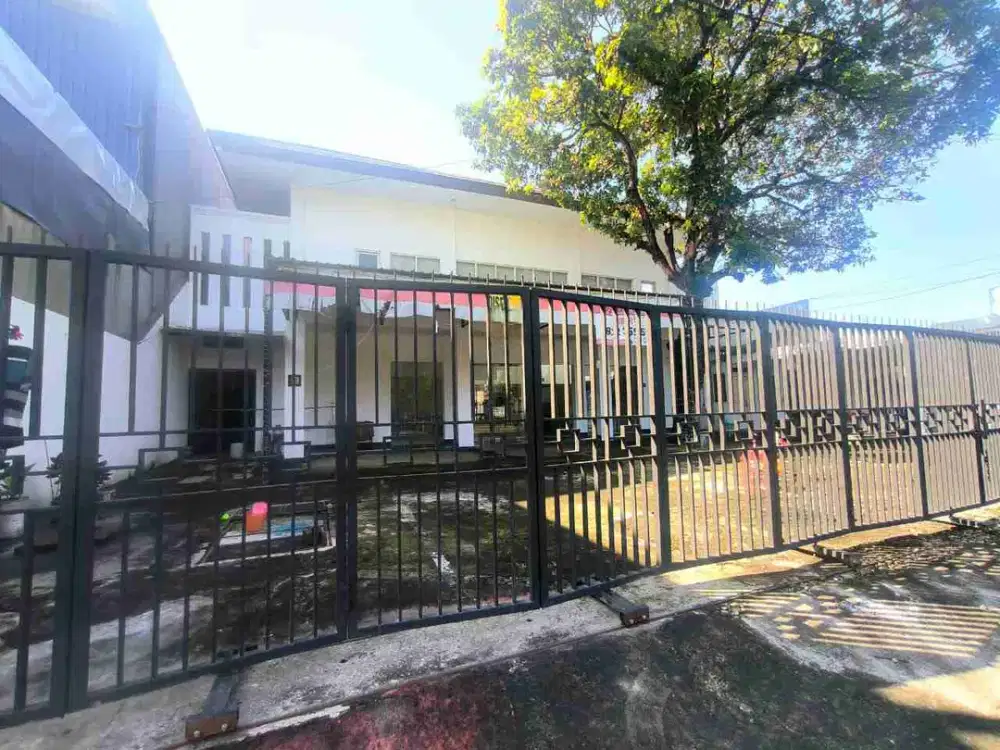 DISEWAKAN CEPAT BANGUNAN KOMERSIL LUAS TANAH 800 M2(20X40) JALAN RAYA JEMURSARI SURABAYA*