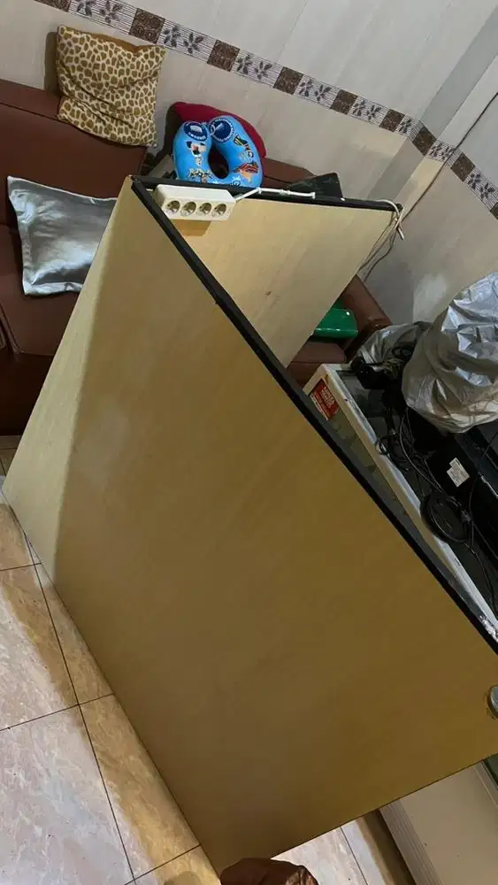 Kayu skat kantor bentuk L