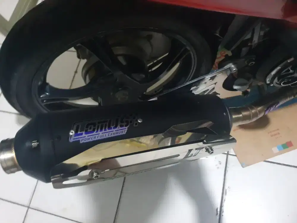 Kenalpot lotus inled 28-38 + breket