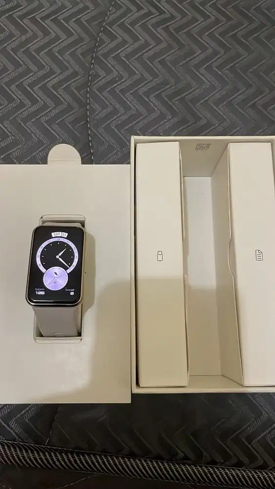 FOR SALE HUAWEI WATCHFIT ELEGANT (JUAL RUGI)