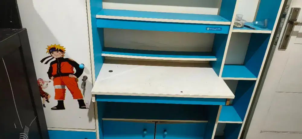 Meja belajar anak biru