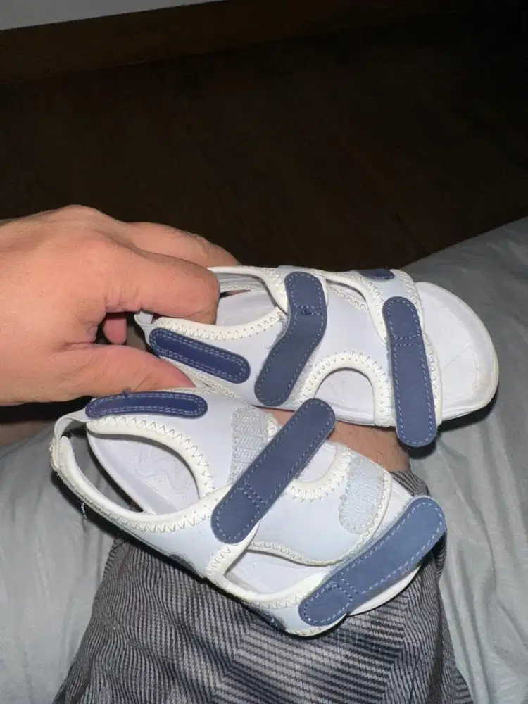 Sepatu todler original