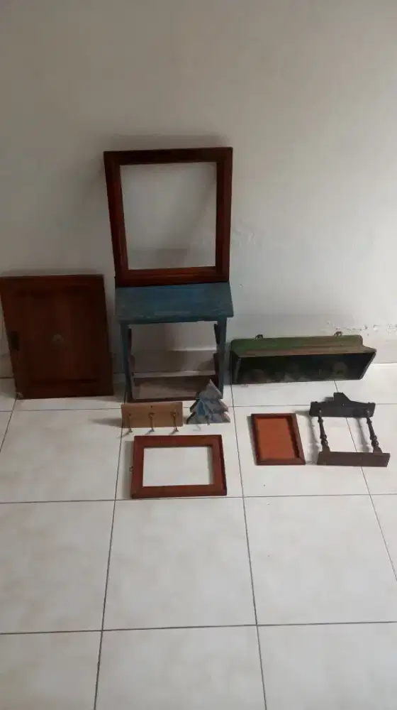 Kapstok rak bingkai kayu lawas