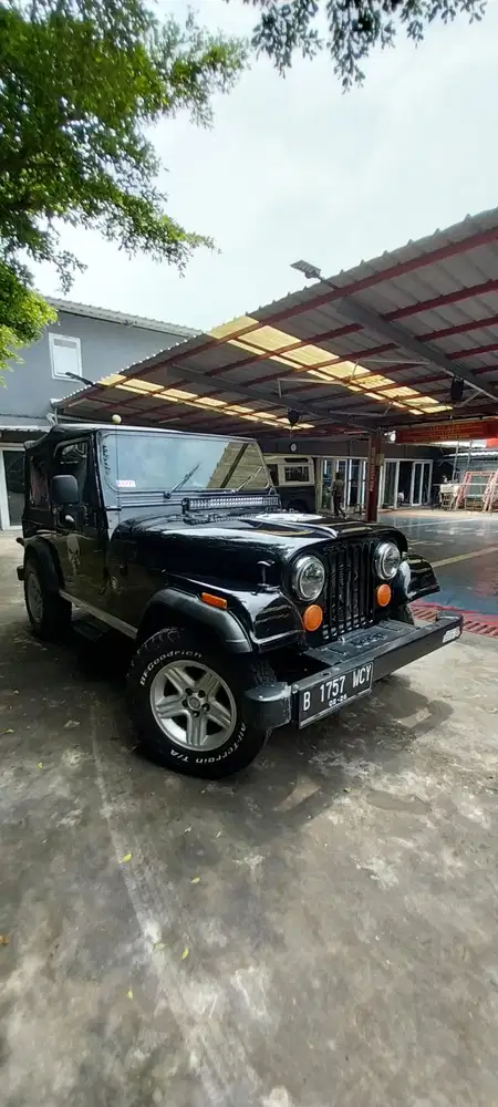 Jeep 120 1983 Bensin
