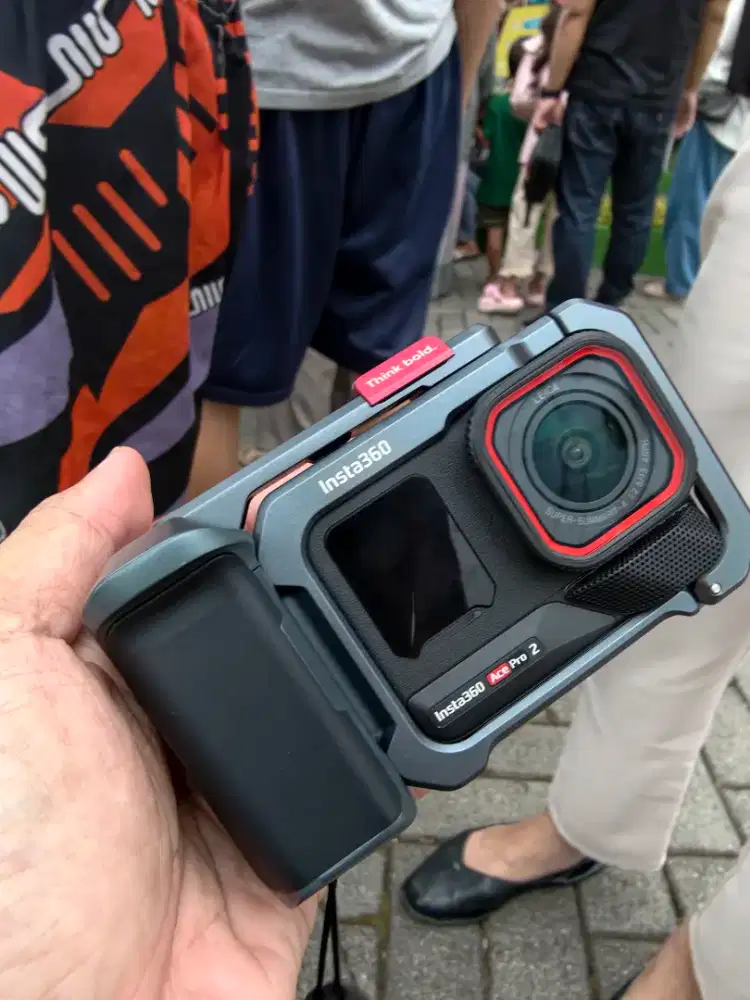 Insta 360 Ace Pro 2 Explorer Kit Edition