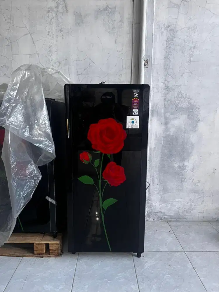 KULKAS POLYTRON 180 L