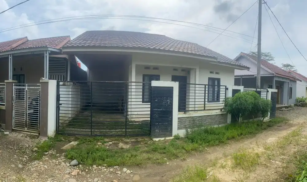 Dijual rumah startegis di kota tapin