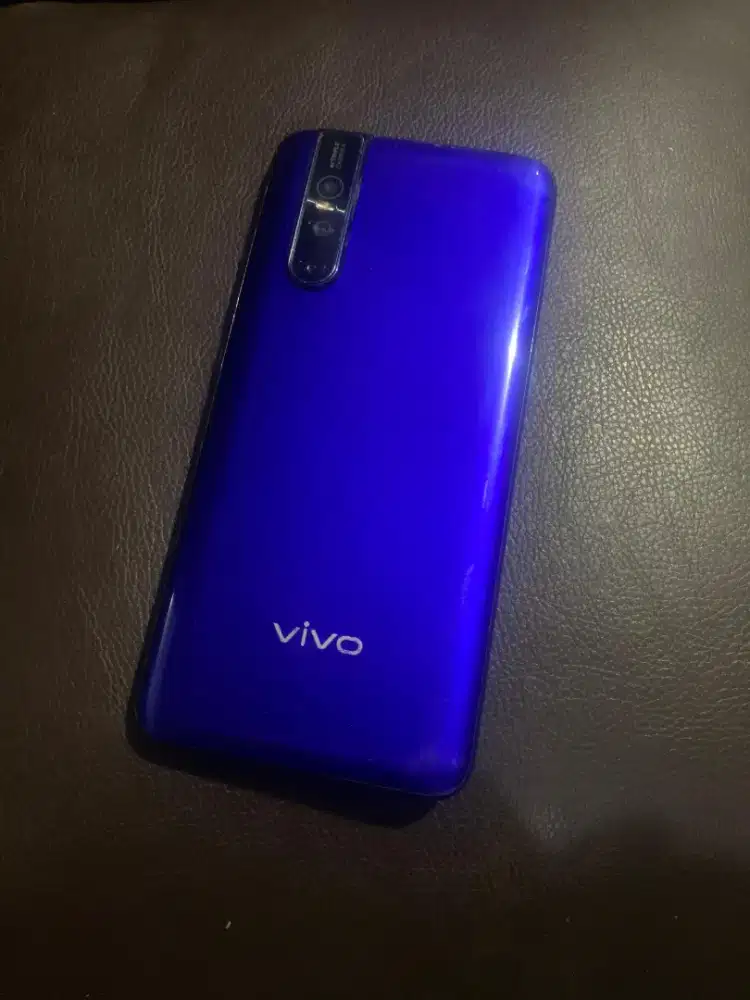 VIVO V15 PRO 6/128 BATANGAN