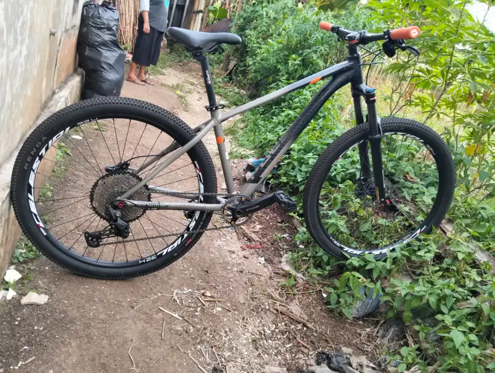 POLYGON XTRADA 6 Limited edition full upgrade