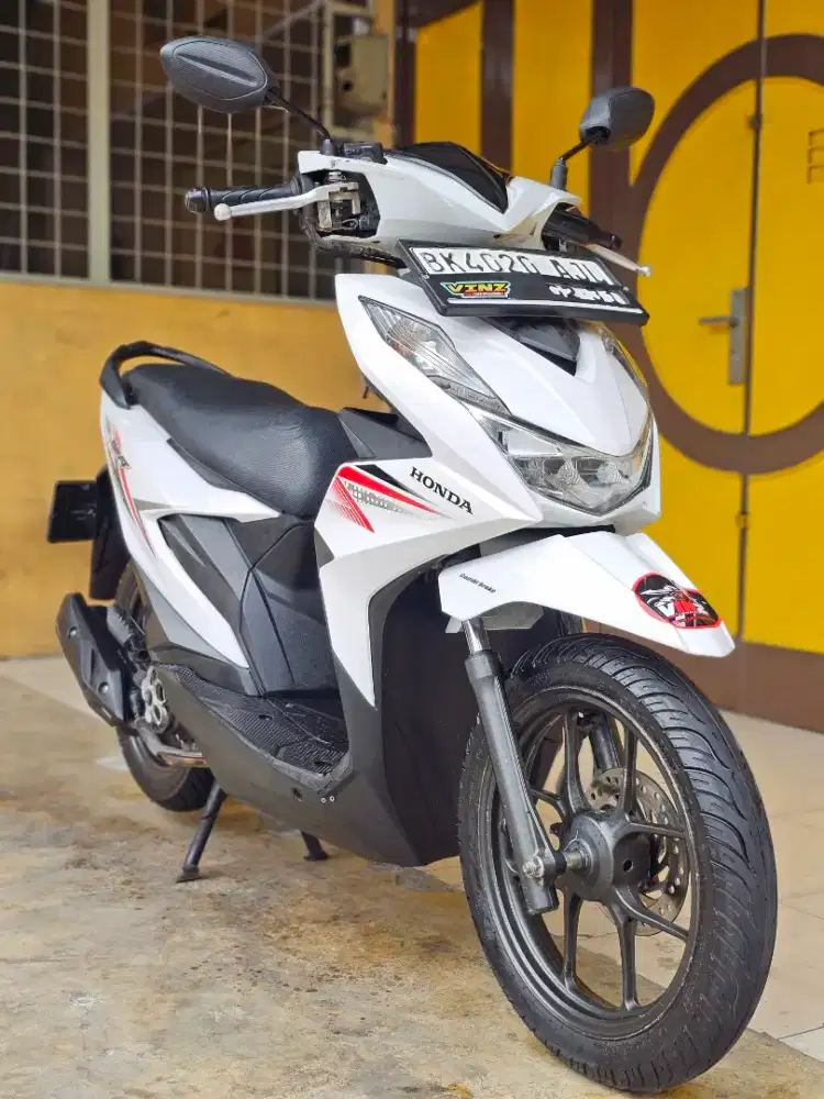 Honda Beat / Beat 110 FI CBS ISS 2021, Warna White Premium Metalic.