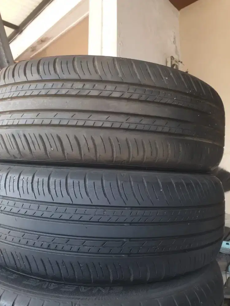 Dunlop 215/60 r17