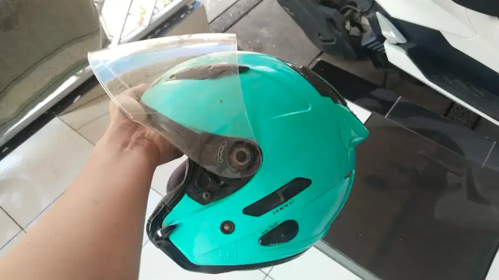 Helm Ink T1 dan KYT Flat R