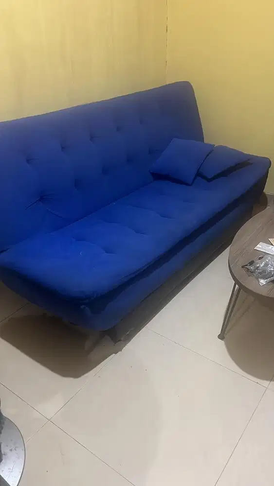 Bed sofa + meja