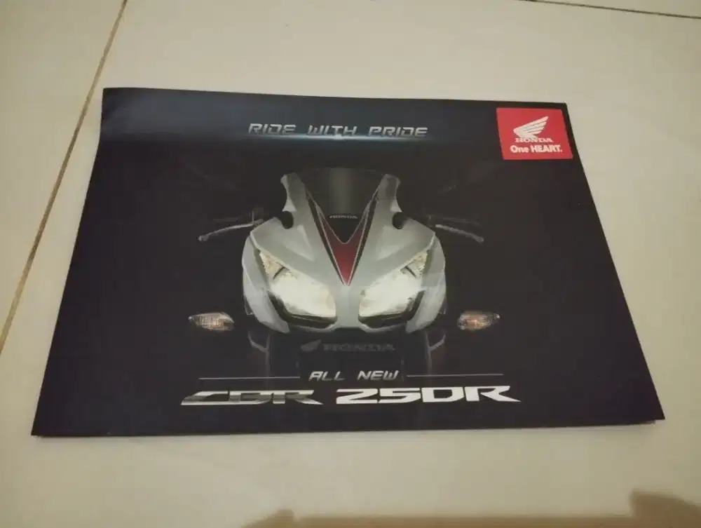 Fs brosur honda cbr 250r K33
