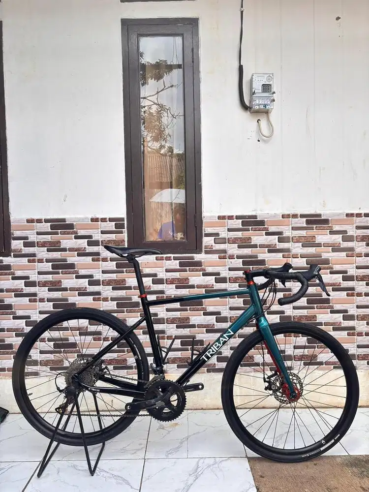 Sepeda Gravel Triban RC 500