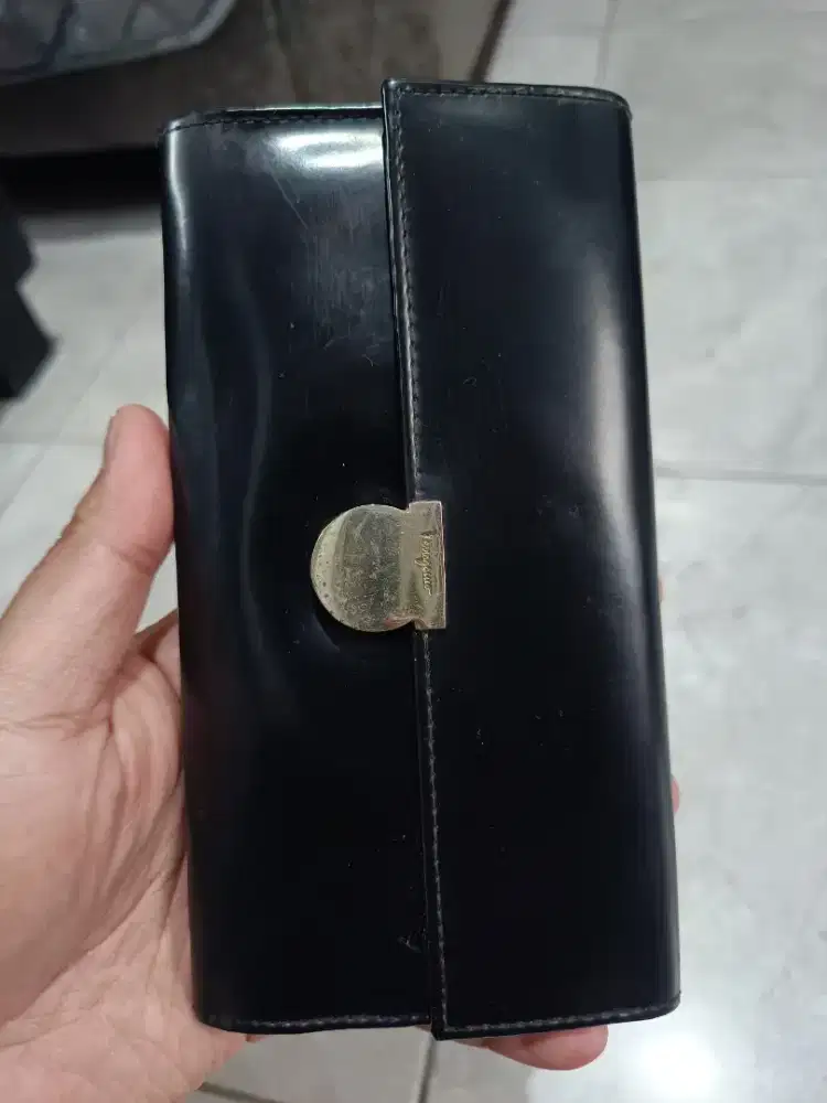 Dompet Panjang Lipat Kulit Salvatore Ferragamo kondisi mulus l