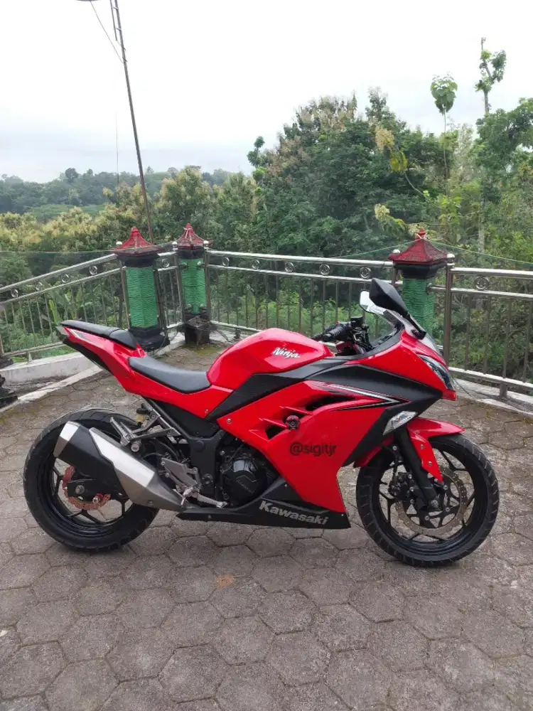 Dijual Kawasaki Ninja 250 FI Merah 2016 Unit ISTIMEWA