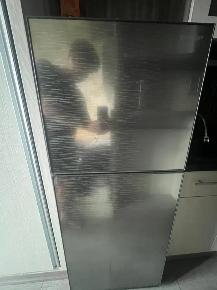 Kulkas sharp like new