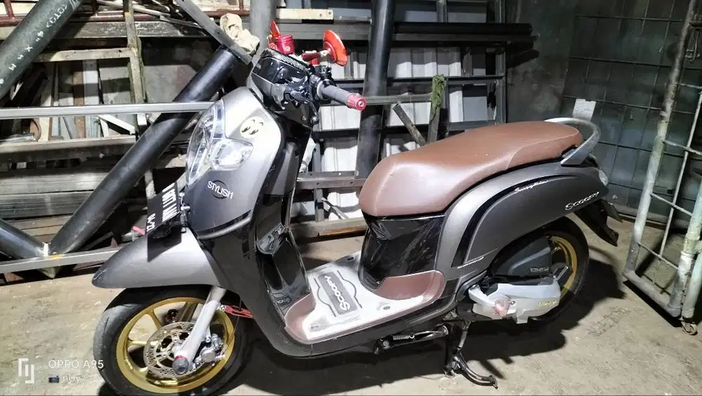 Di jual honda scoopy tahun 2017